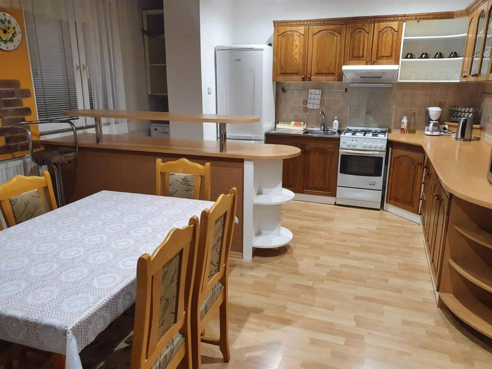 Penzion Lea Diakovce Habitación foto
